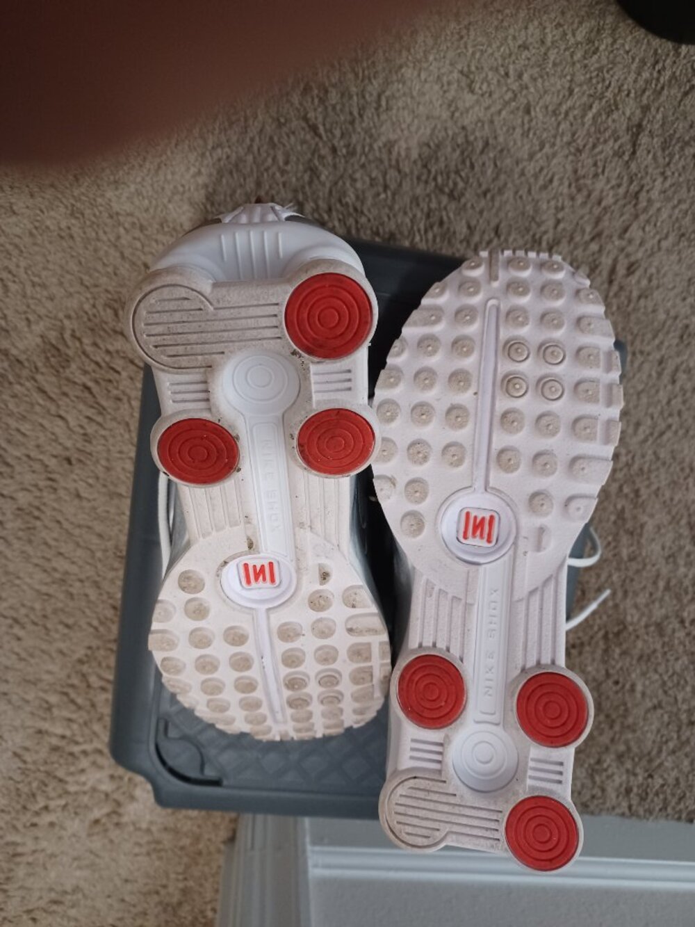 Sneakers - Picture 4 of 7